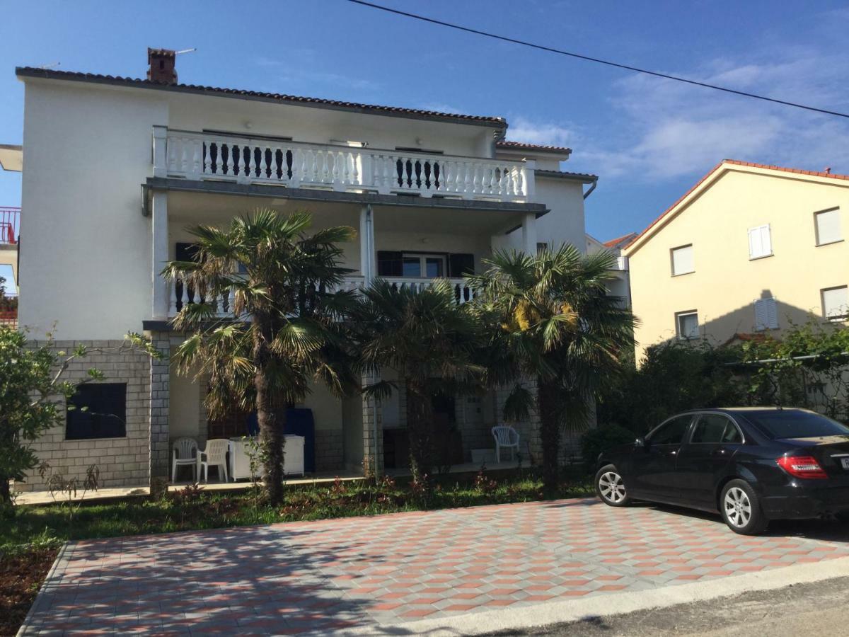 Apartment Arnie Njivice Eksteriør bilde